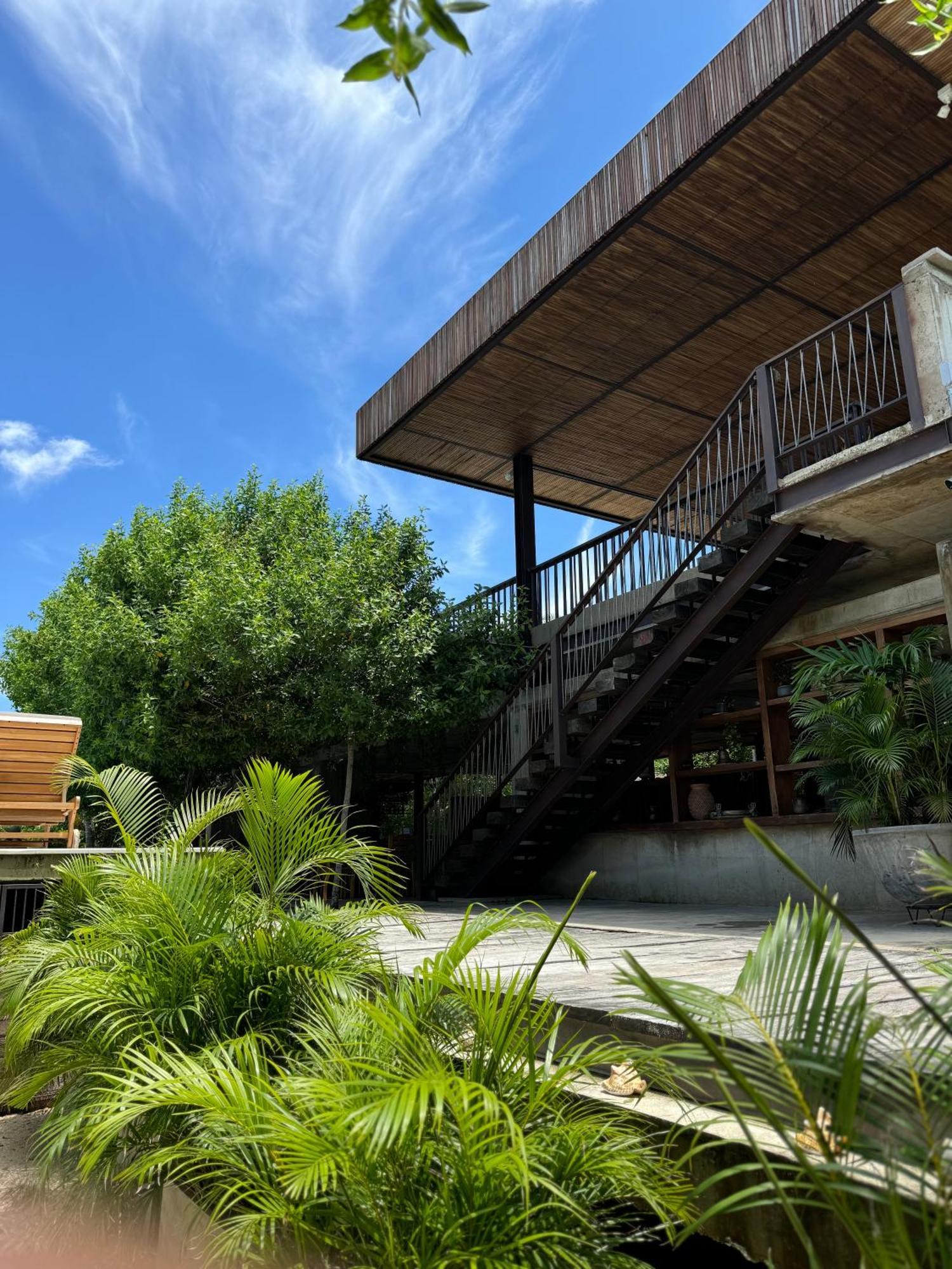 Sabai Hotel